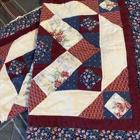 Vintage 2 Pillowcases 29x23” Quilt Patchwork Country Cottagecore Cotton ZipClose - Picture 1 of 5